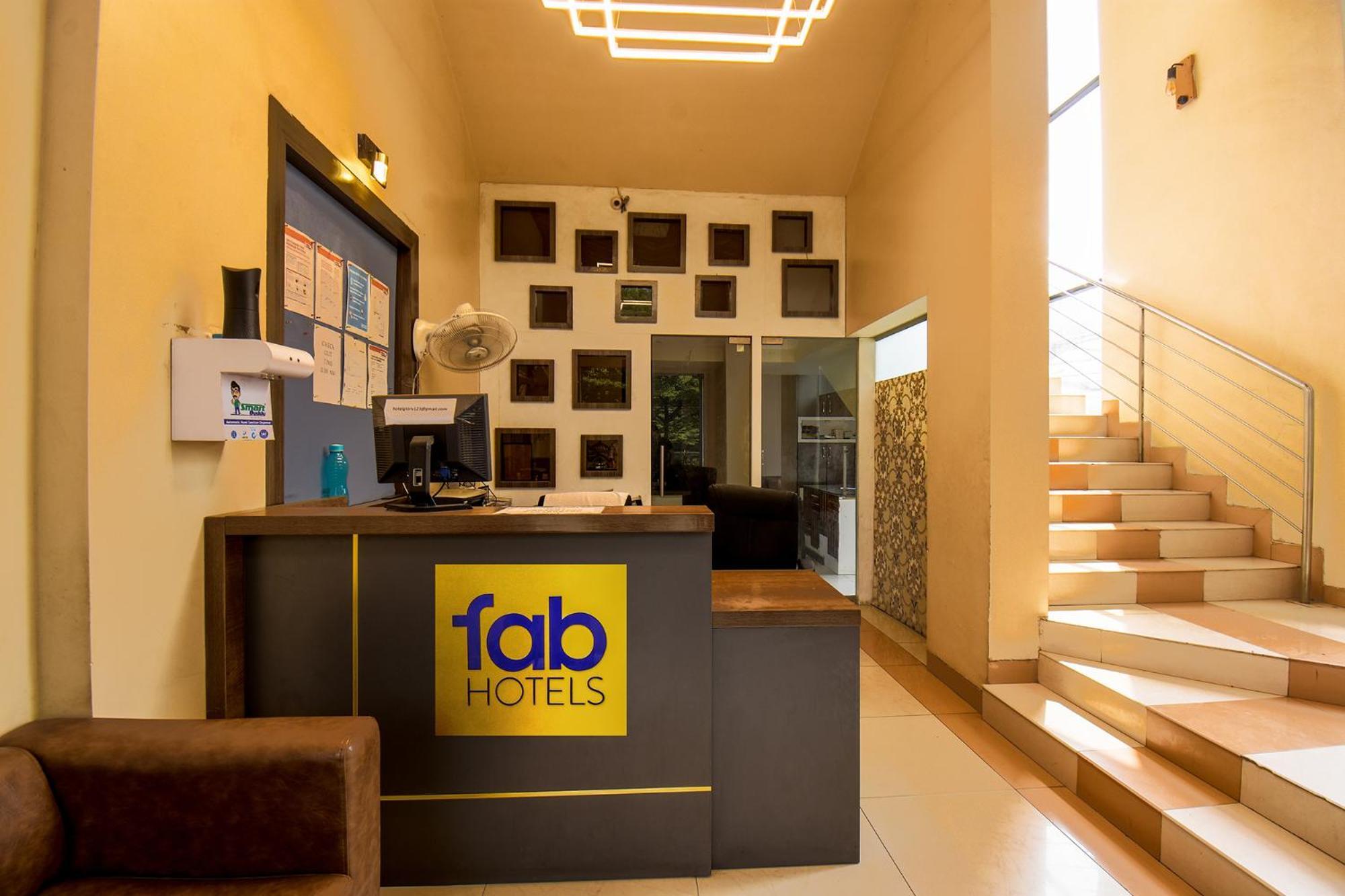 Fabexpress Glory - Nr Skywalk Bridge Hotel Pimpri-Chinchwad Exterior photo